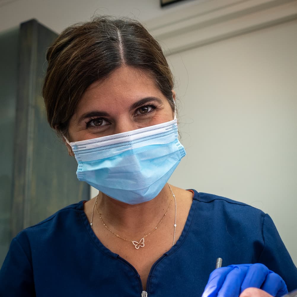 ד"ר ארוס רופאת שיניים ברמת השרון